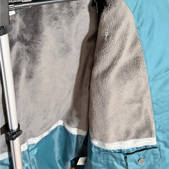 GUC Women’s  Teal Puffer Jacket with Faux Fur Trim - Picture 5 of 7